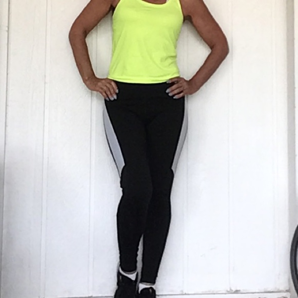 PINK VICTORIAS SECRET ULTIMATE LEGGINGS SMALL - Picture 11 of 16
